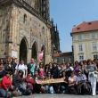 Otro grupo de 50 andinos y peruanos amigos viajeros en el Castillo de Praga, abril de 2014