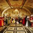 Los cortesanos de la corte de Rodolfo II. Actores, bailarines y musicos que les transpasar�n a su �poca y les acompa�ar�n durante toda la noche o el almuerzo
