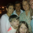 Con Wiliem y su buena familia despu�s de acabar la cena en barco con la navegaci�n por el centro de Praga iluminado, el 2 / 8 / 2015